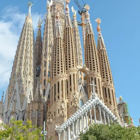 Sagrada Familia C&d Lovely * Barcelona